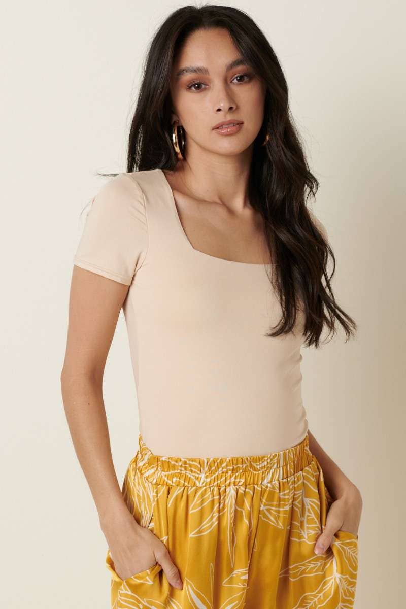 SQUARE NECK SHORT SLEEVE BODYSUIT: WHITE