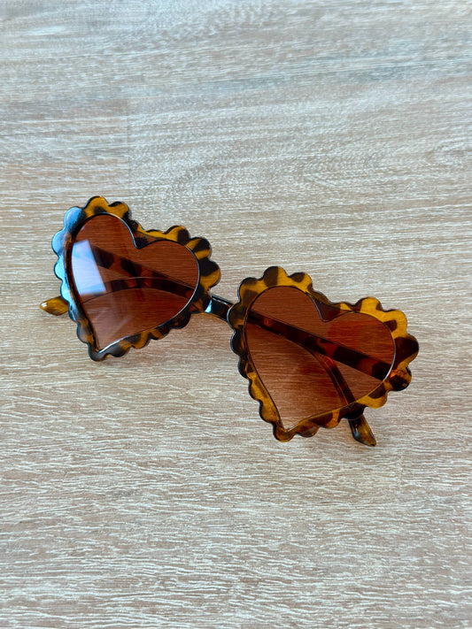 Picki Nicki - Children's Kid-Sized Heart Shaped Sunglasses : Tortoise