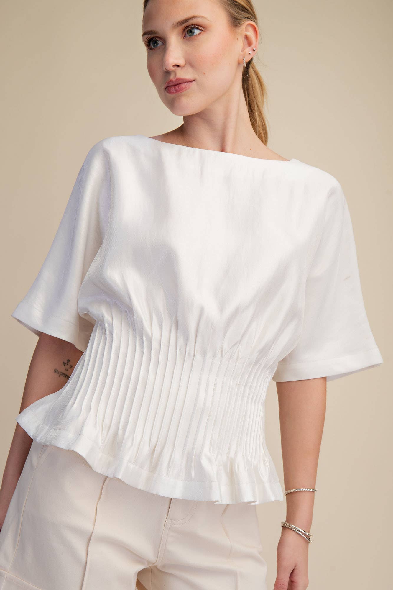 Boat Neck Short Sleeve Pleated top
