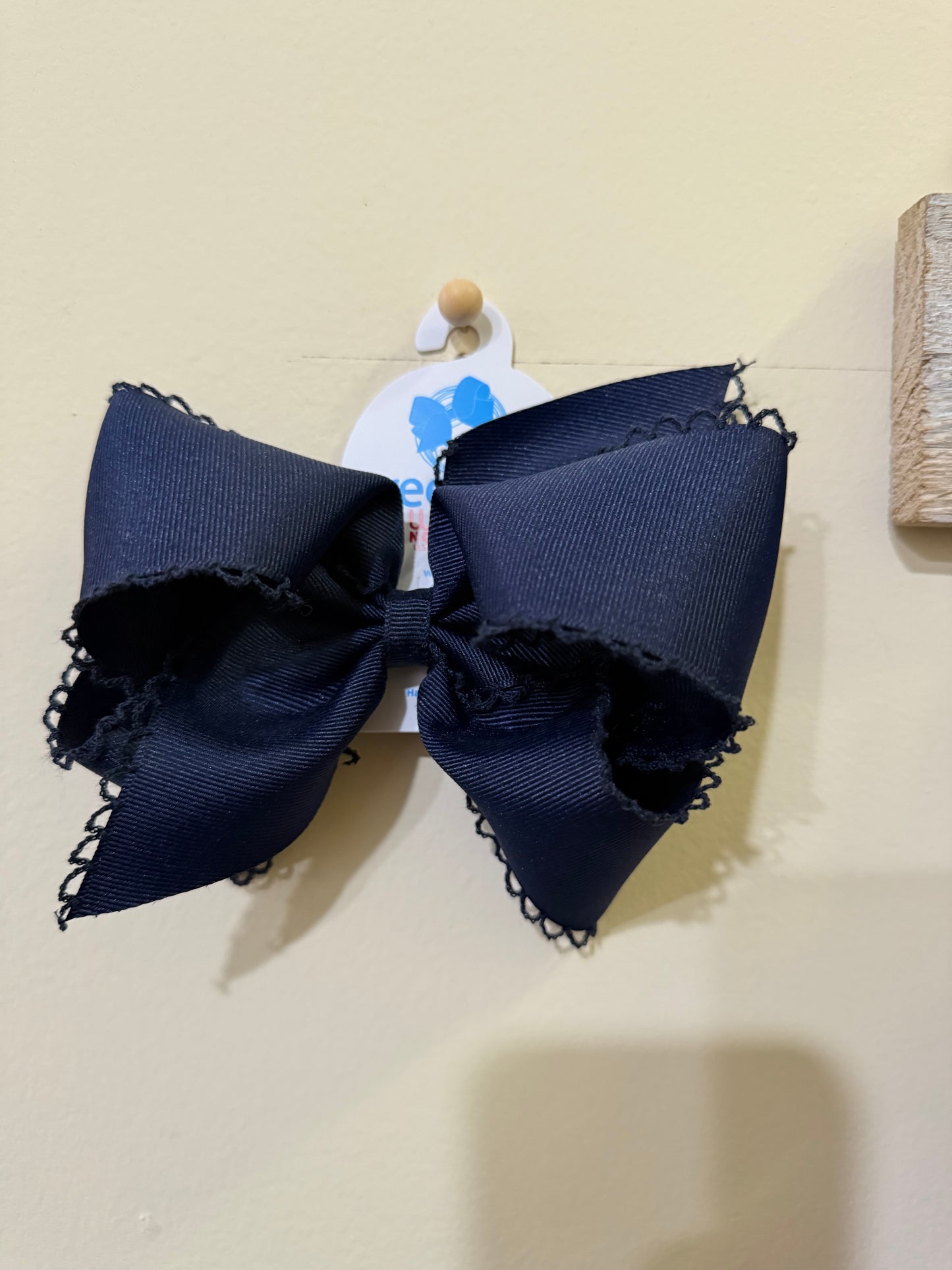 Small King Moonstitch Edge Grosgrain Bow // Navy