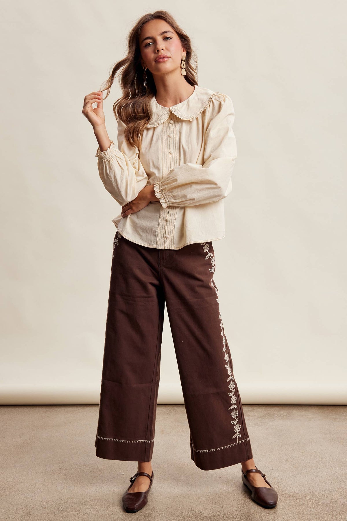 Contrast Stitch Ruffle Collar Cotton Blouse: Cream