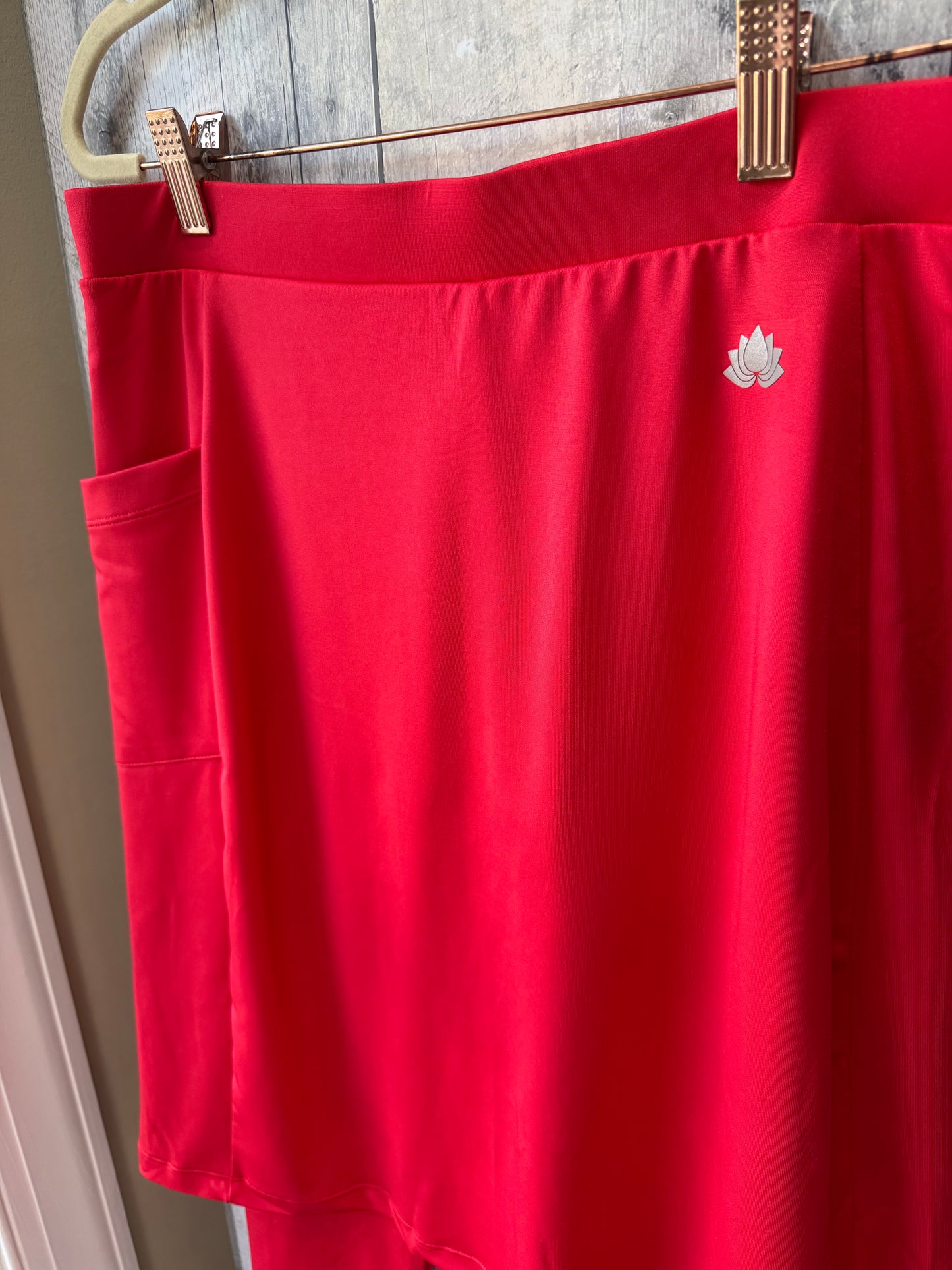 Snoga Fit Style Atheltic Skirt // Lollipop