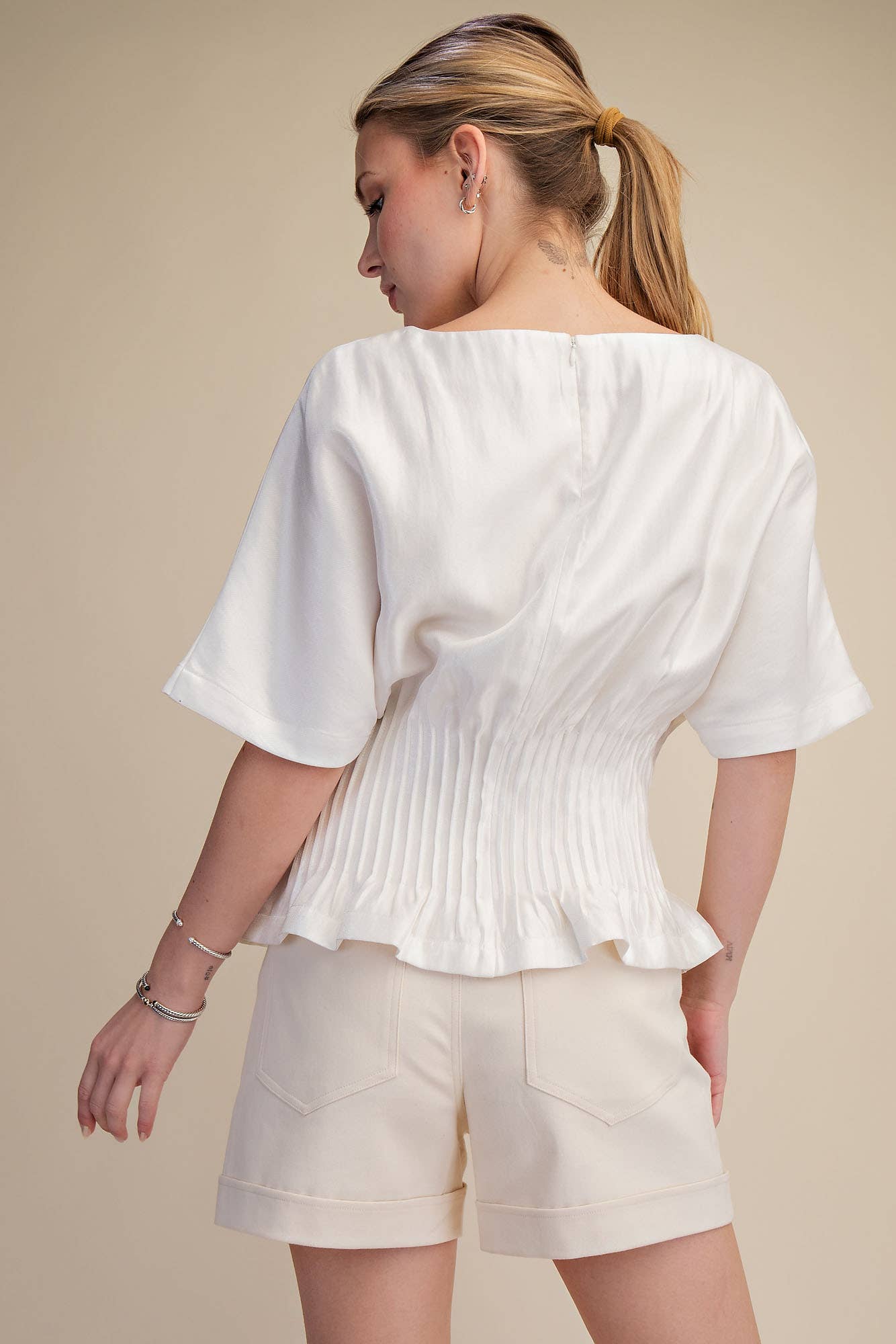 Boat Neck Short Sleeve Pleated top