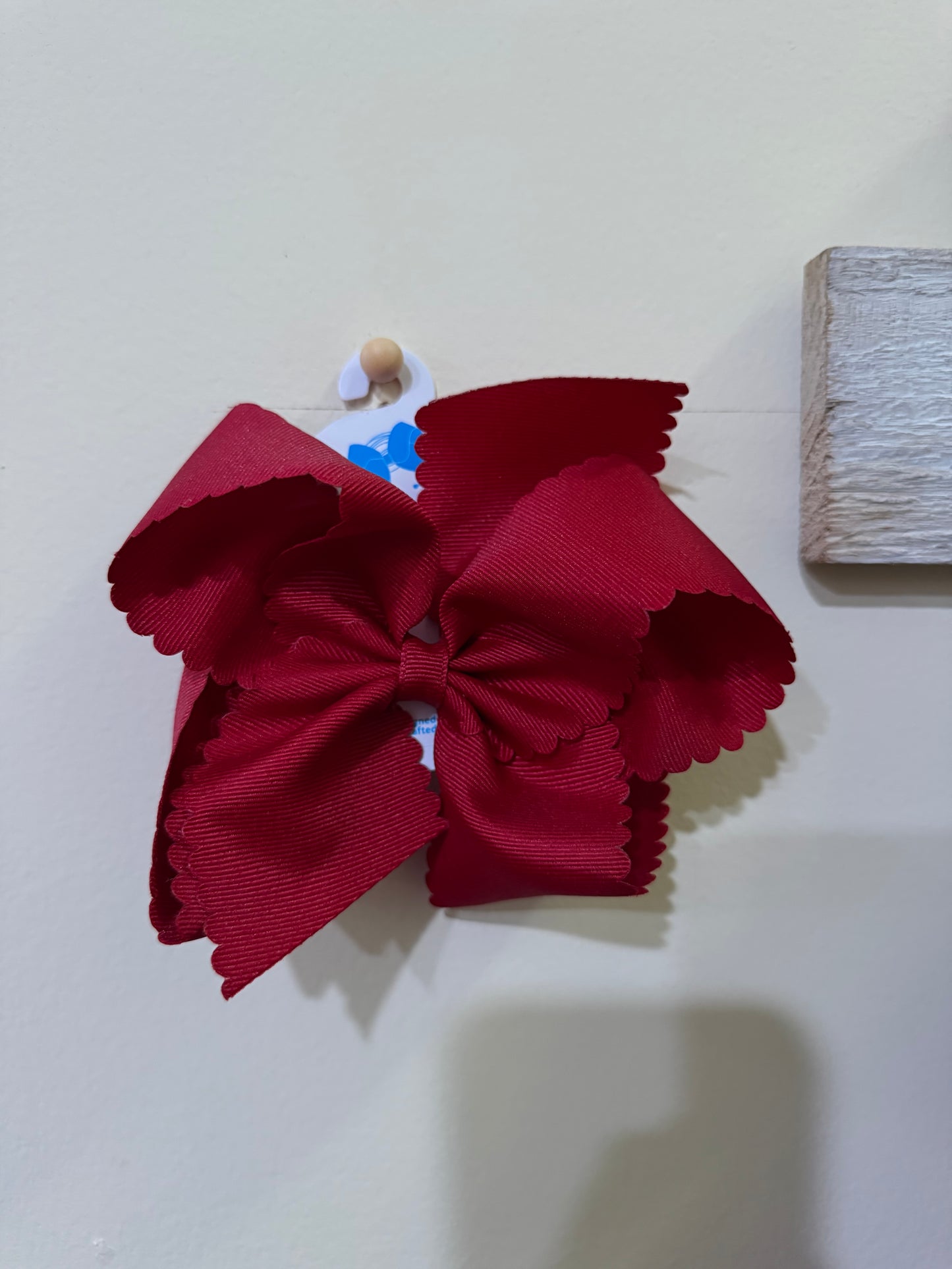 Scallop Edge Wee Ones Small King Bows // Cranberry & Burgandy