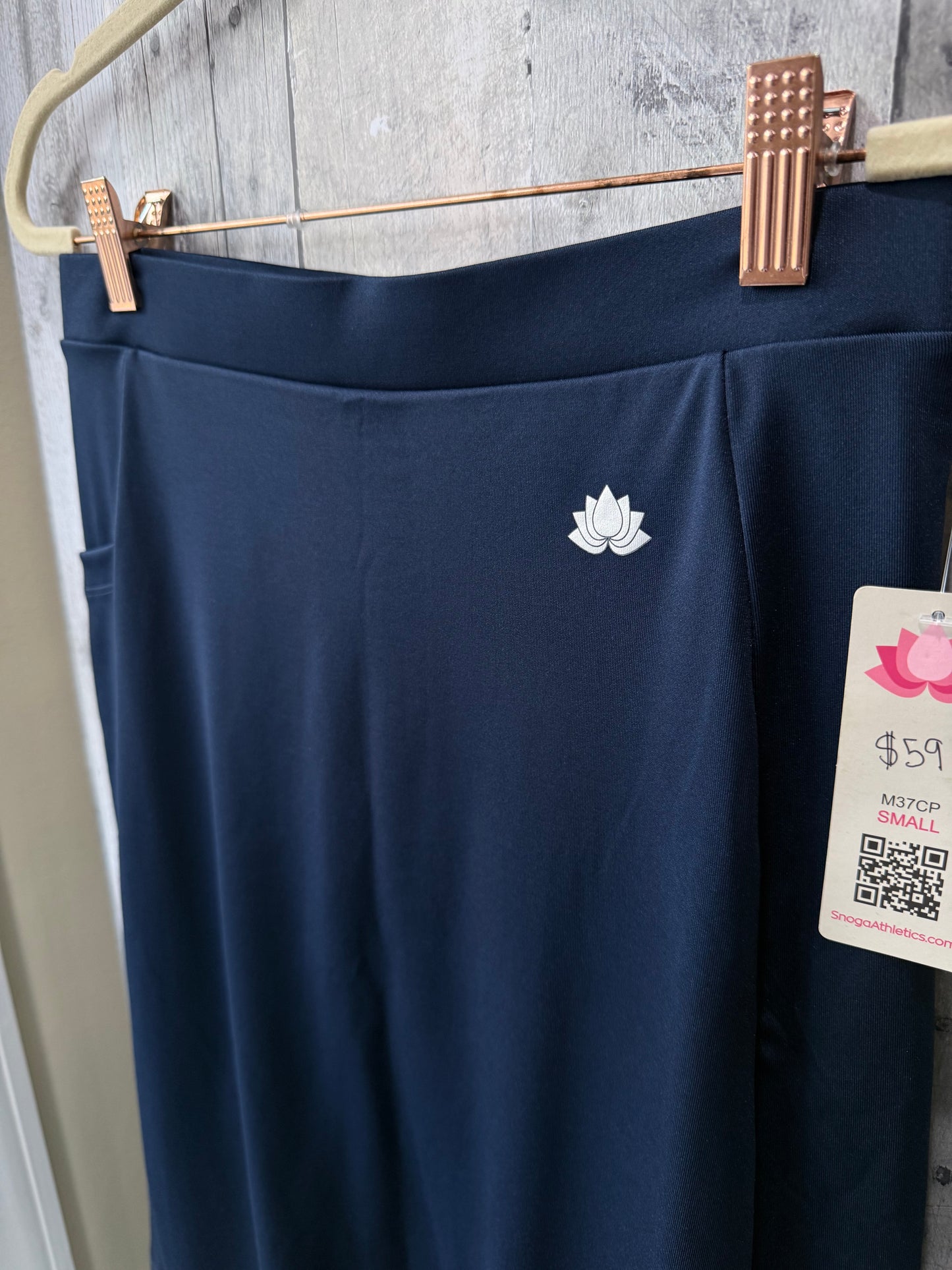 Snoga // Knee Length Skirt Sport Style  in Navy