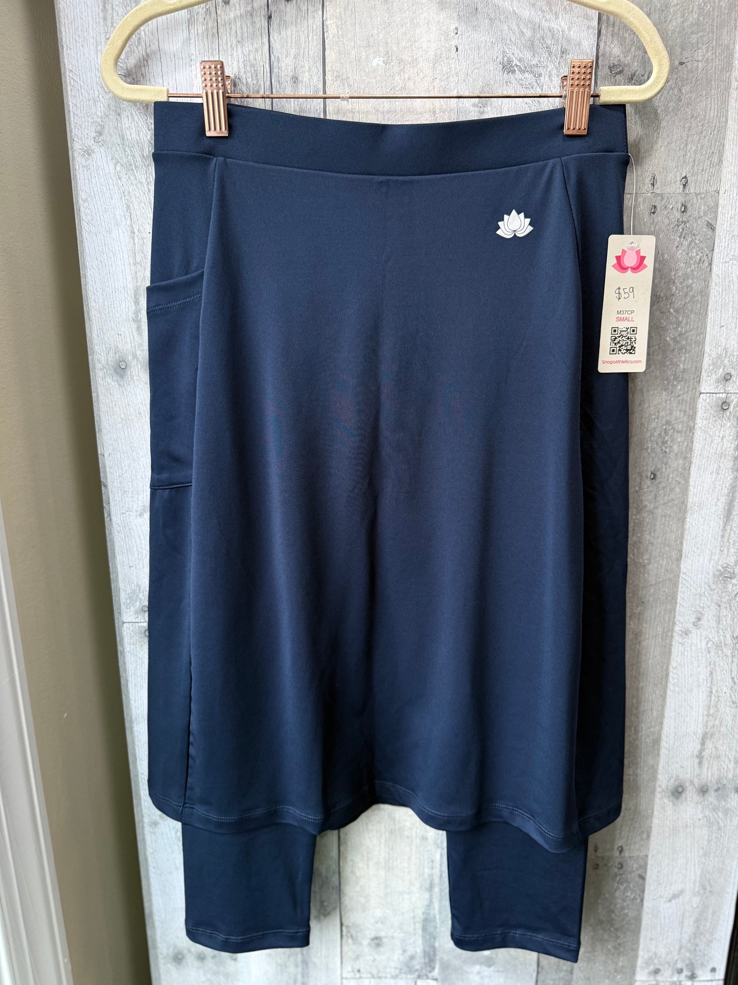 Snoga // Knee Length Skirt Sport Style  in Navy