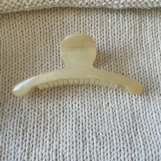 Lily Clothing - CLIP MINIMALIST LINE TRANSPARENT LARGE HAIR GRIP: BEIGE / (OS) 1
