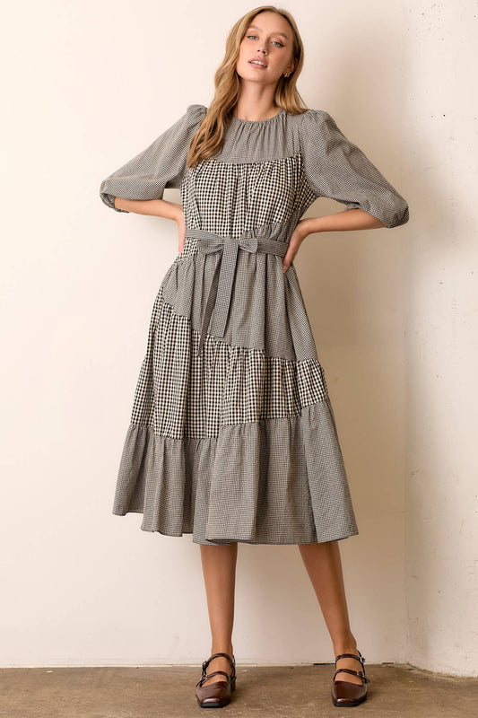 GINGHAM WAIST TIE MIDI DRESS: Black