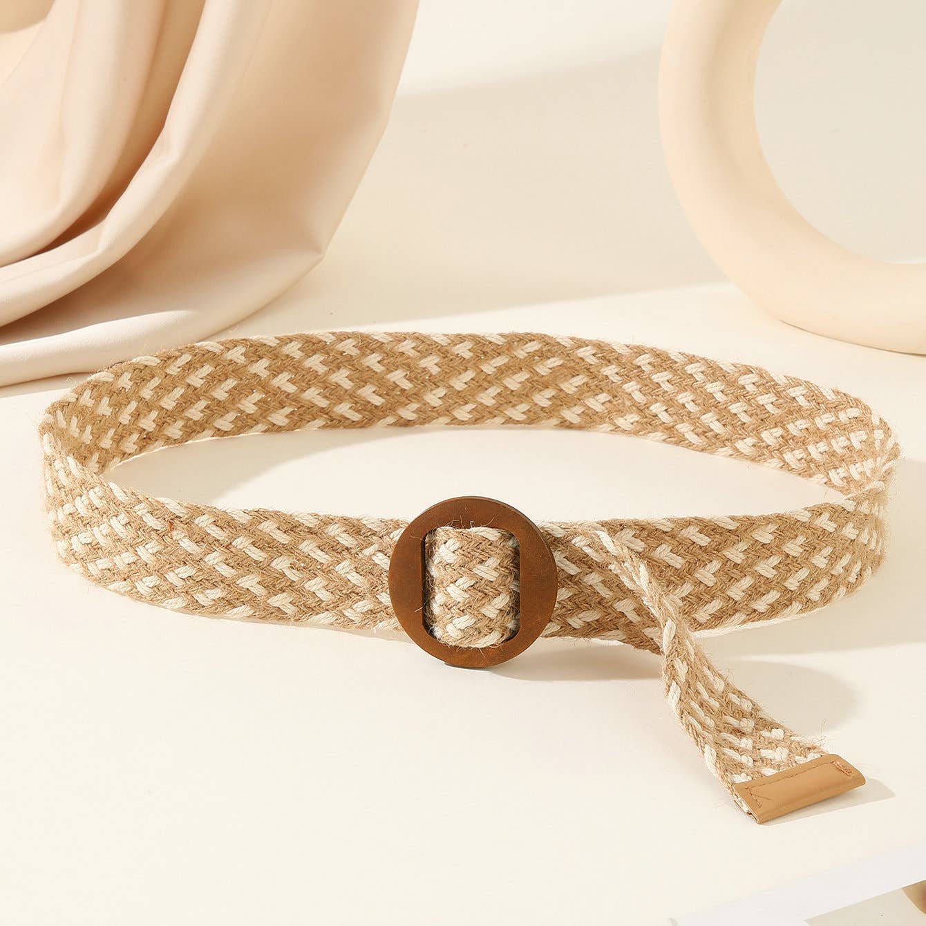 Lily Clothing - Wooden buckle cotton and linen style woven belt: CARAMEL / (OS) 1